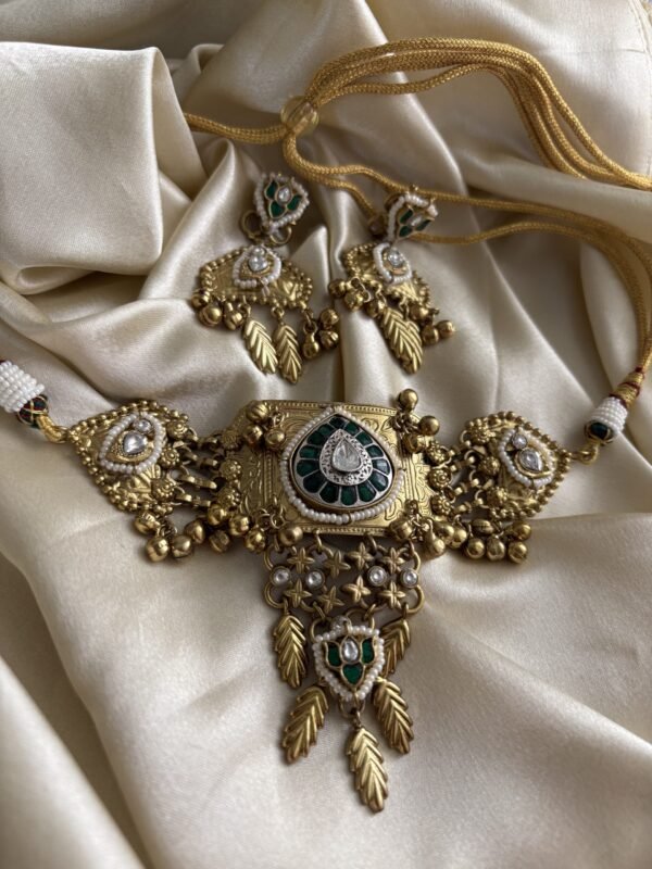 Janaki Fusion Choker Set