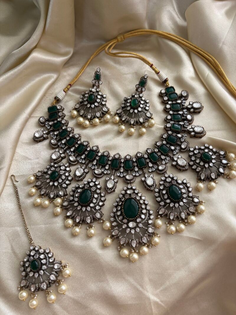 Prakriti Polki Bridal Necklace Set