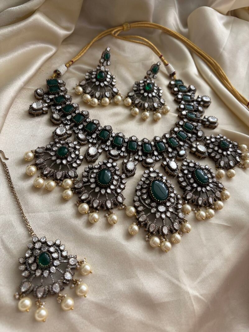 Prakriti Polki Bridal Necklace Set - Image 11