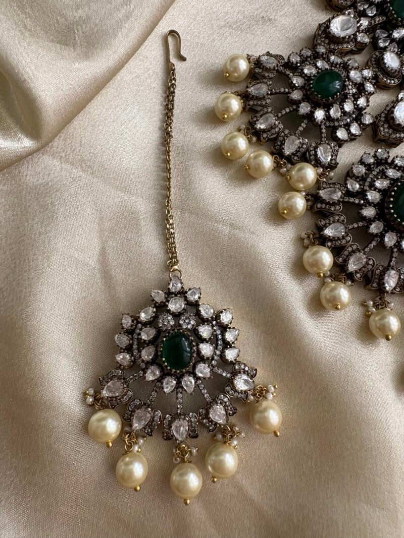 Prakriti Polki Bridal Necklace Set - Image 8