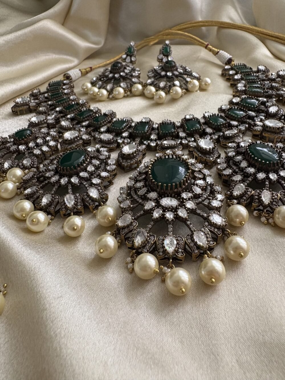 Prakriti Polki Bridal Necklace Set - Image 8