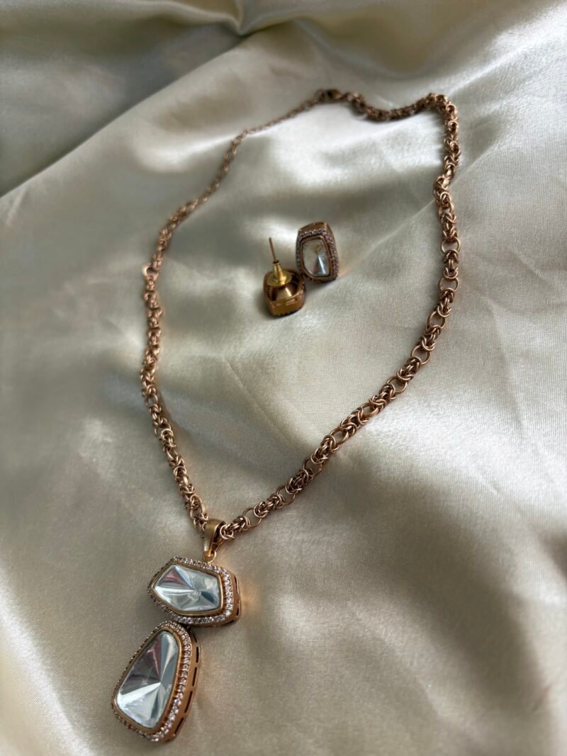 Shyla Pendant Necklace Set - Image 7