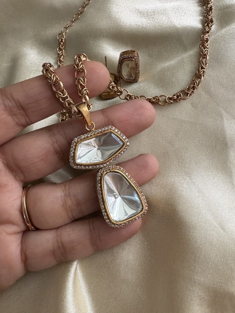 Shyla Pendant Necklace Set - Image 6