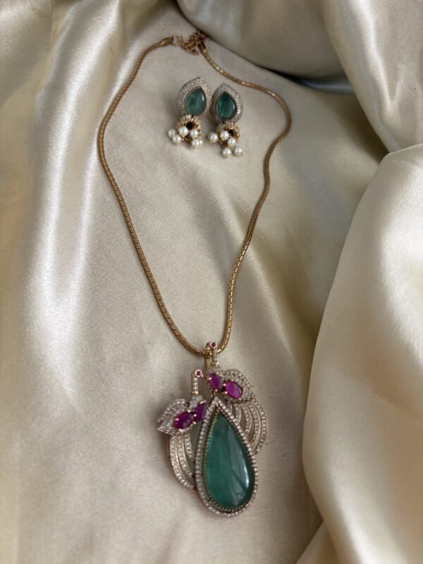 Mirza Pendant Necklace Set
