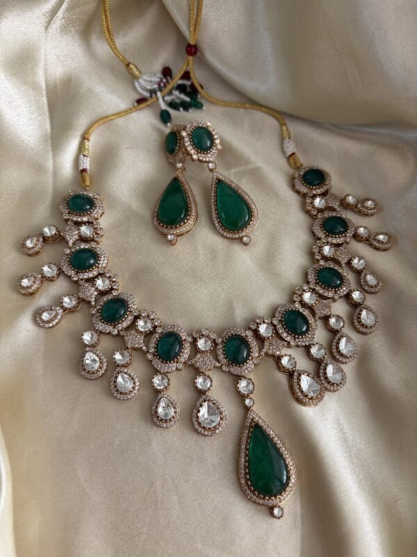 Purna Polki Necklace Set