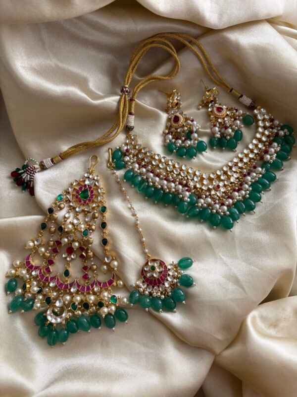 Adiya Minimal Bridal Necklace Set