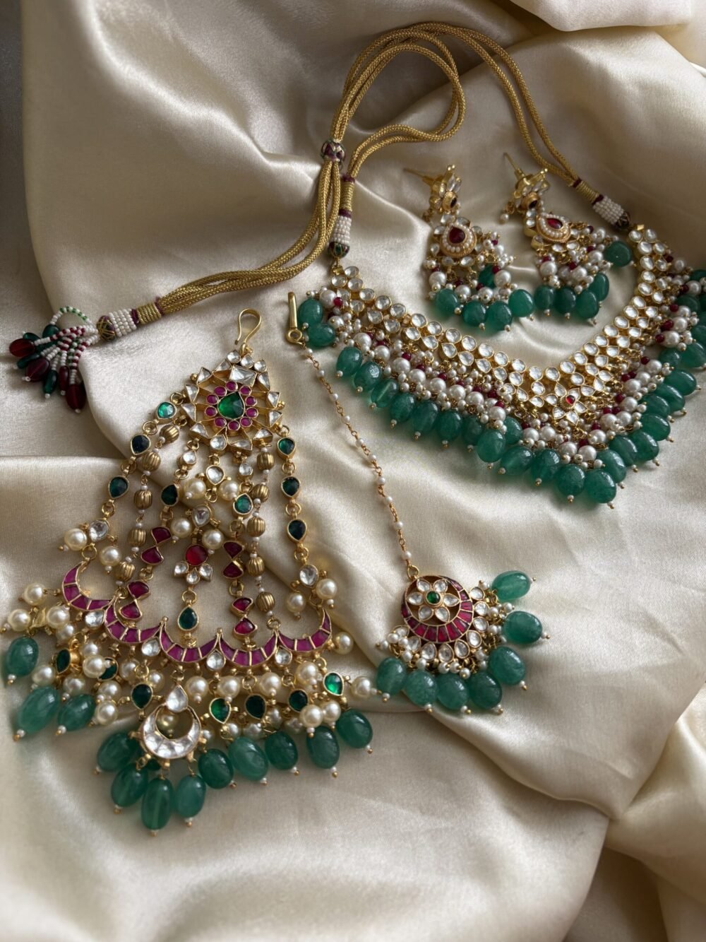 Adiya Minimal Bridal Necklace  Set - Image 2