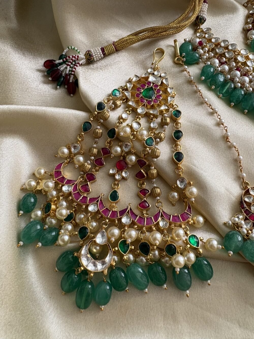 Adiya Minimal Bridal Necklace  Set - Image 6