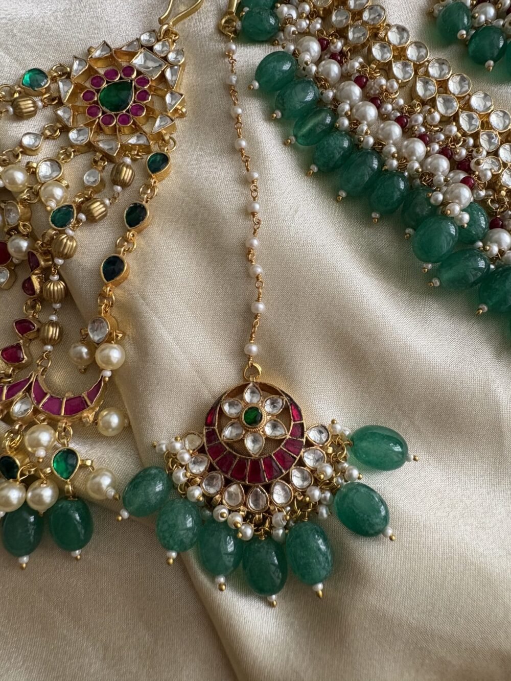 Adiya Minimal Bridal Necklace  Set - Image 7
