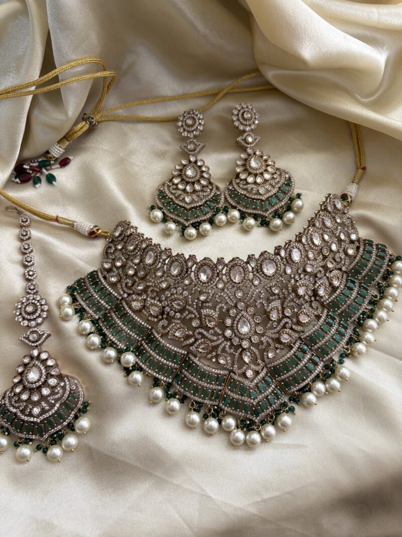 Avnoor Polki Bridal Choker Set
