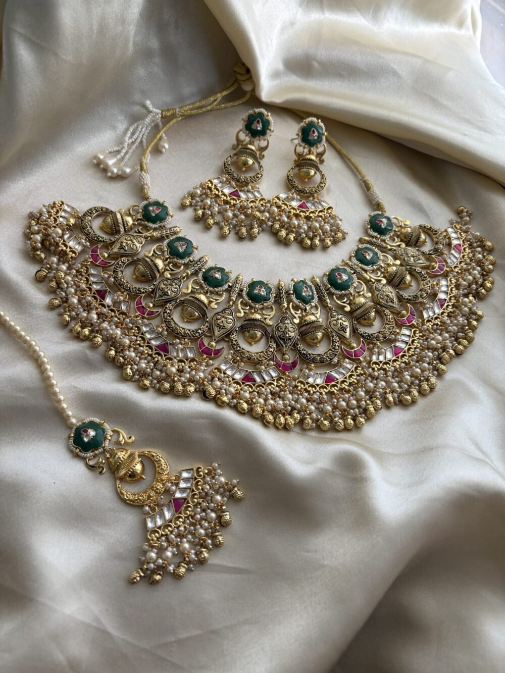 Suvarna Kundan Bridal Necklace Set - Image 10