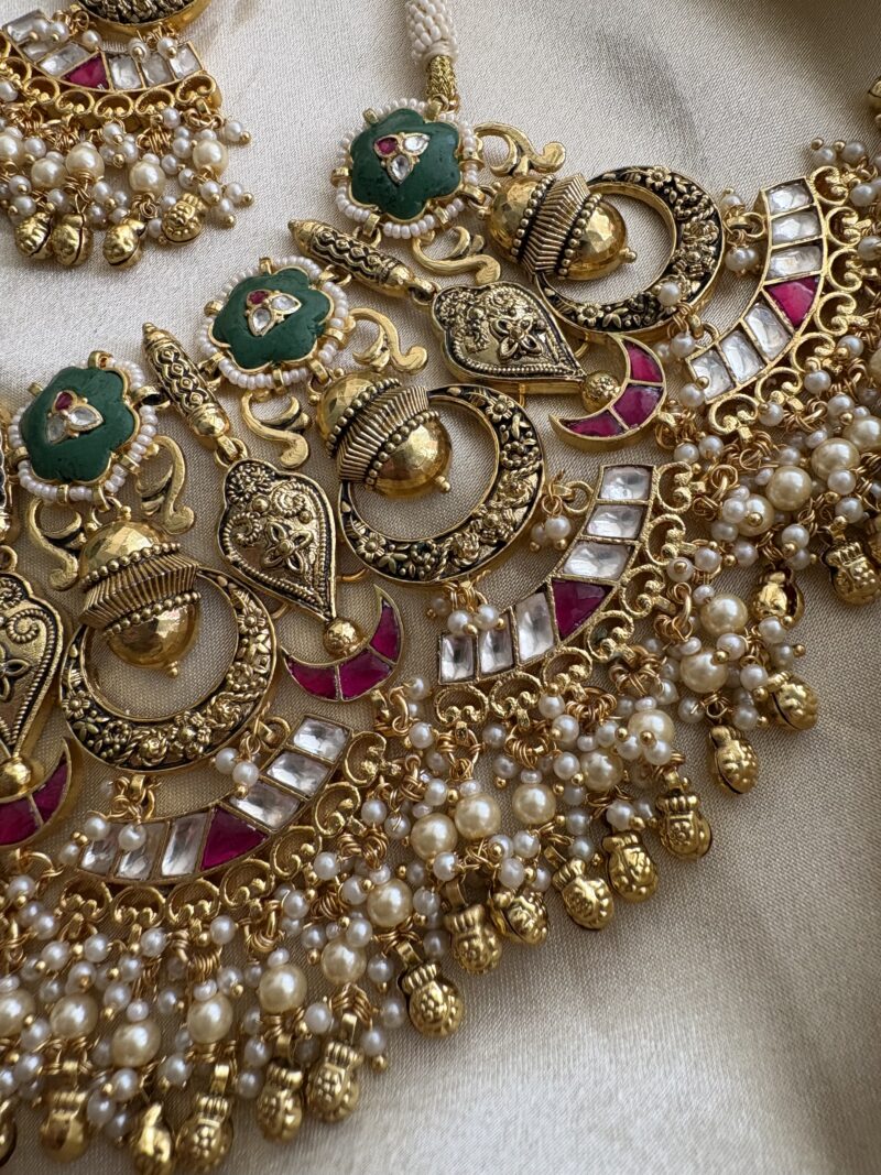 Suvarna Kundan Bridal Necklace Set - Image 4