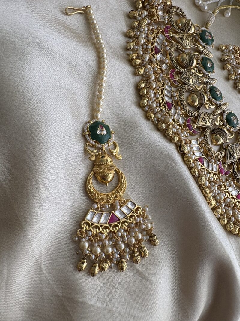 Suvarna Kundan Bridal Necklace Set - Image 8