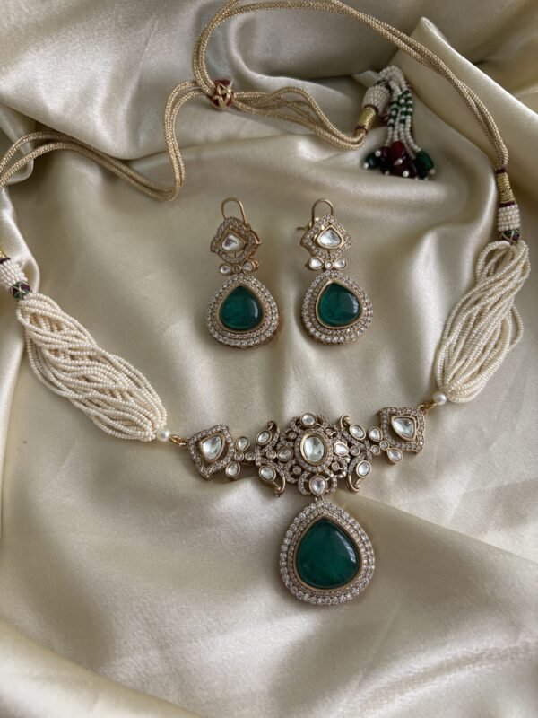 Vedika Polki Choker Set