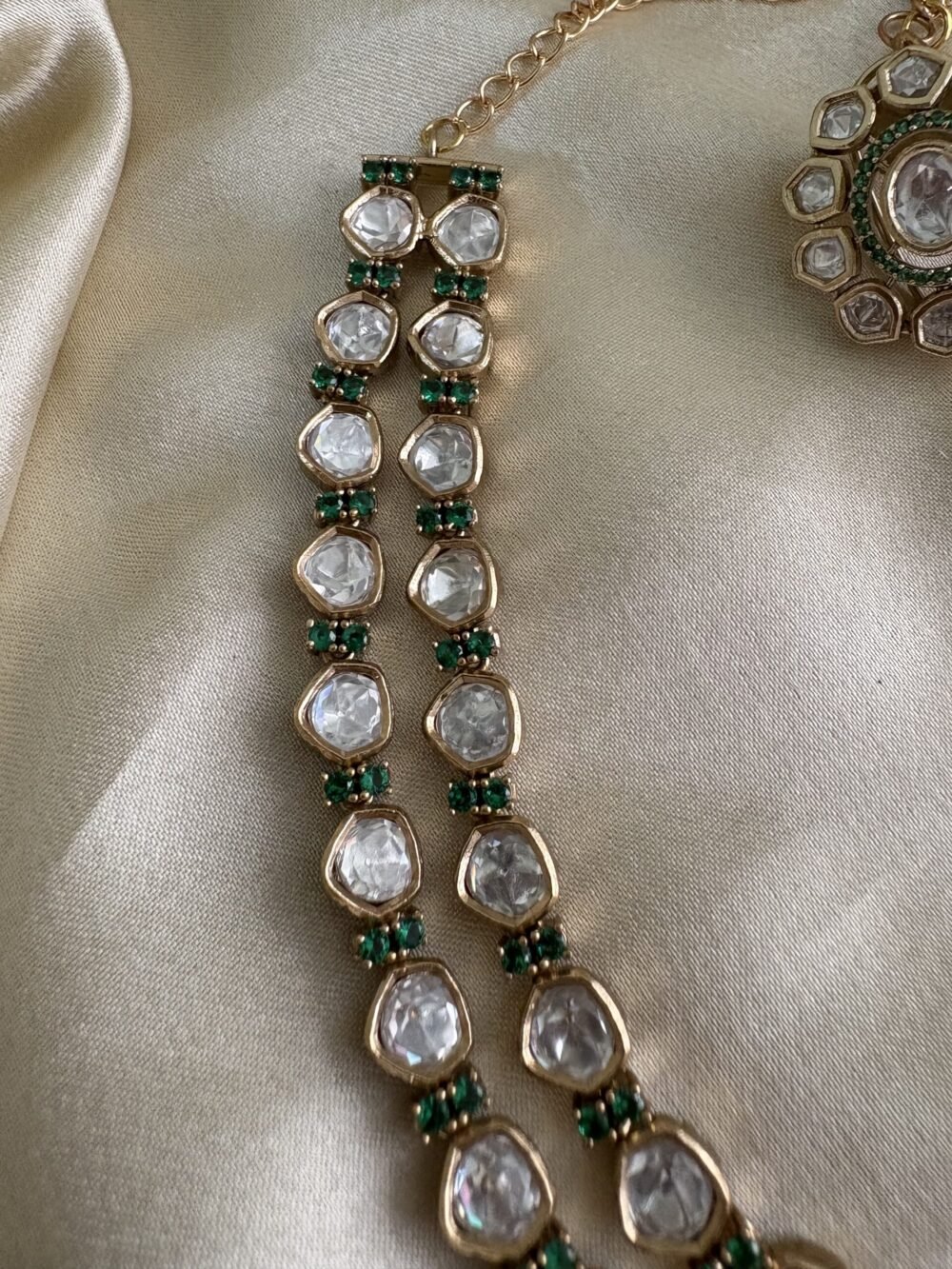 Vihana Necklace Set - Image 3