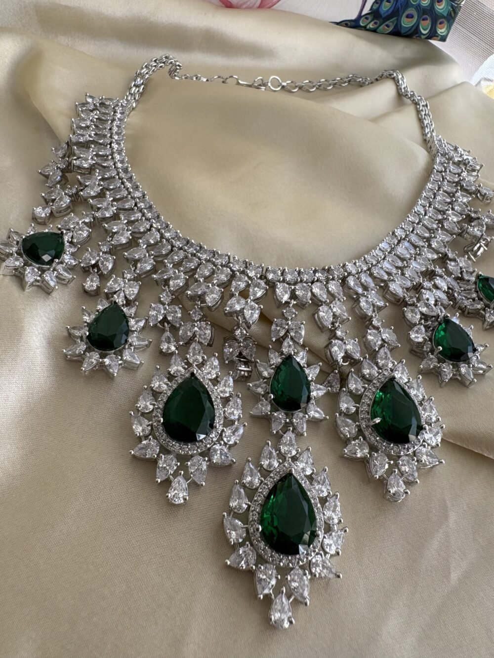 Tarnia Diamond Bridal Necklace Set - Image 4
