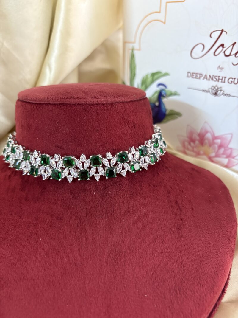 Tarnia Diamond Bridal Necklace Set - Image 10