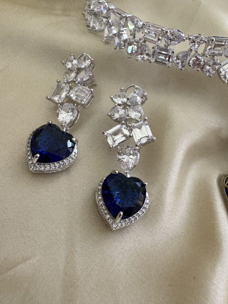 Amia Diamond Hasli Necklace Set - Image 3
