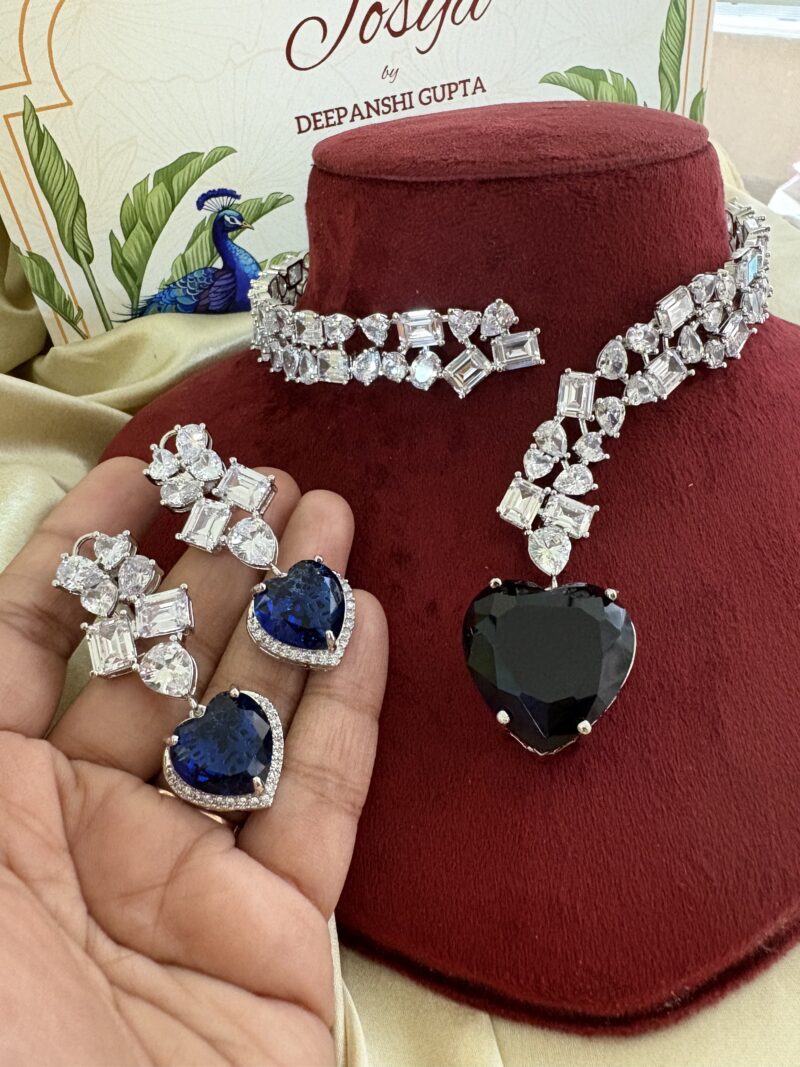 Amia Diamond Hasli Necklace Set - Image 2