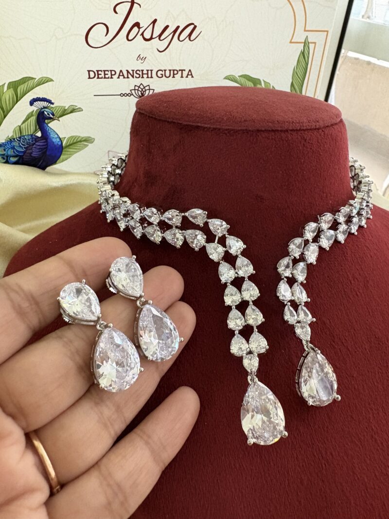 Myra Diamond Hasli Necklace Set - Image 9