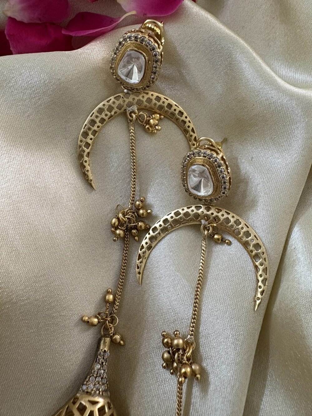 Mahina Chandbali Earrings - Image 3
