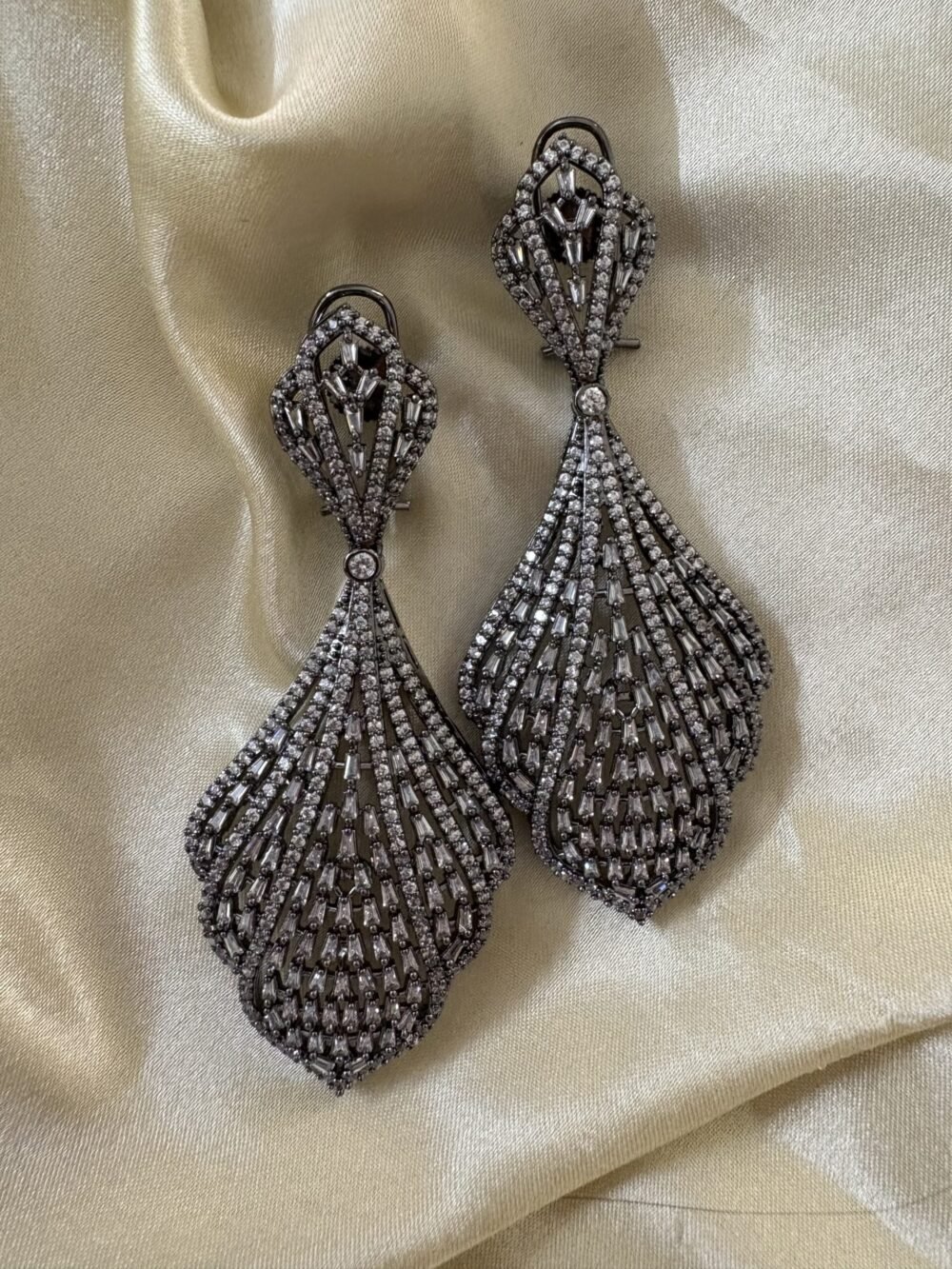 Merry Diamond Dangler Earrings - Image 5
