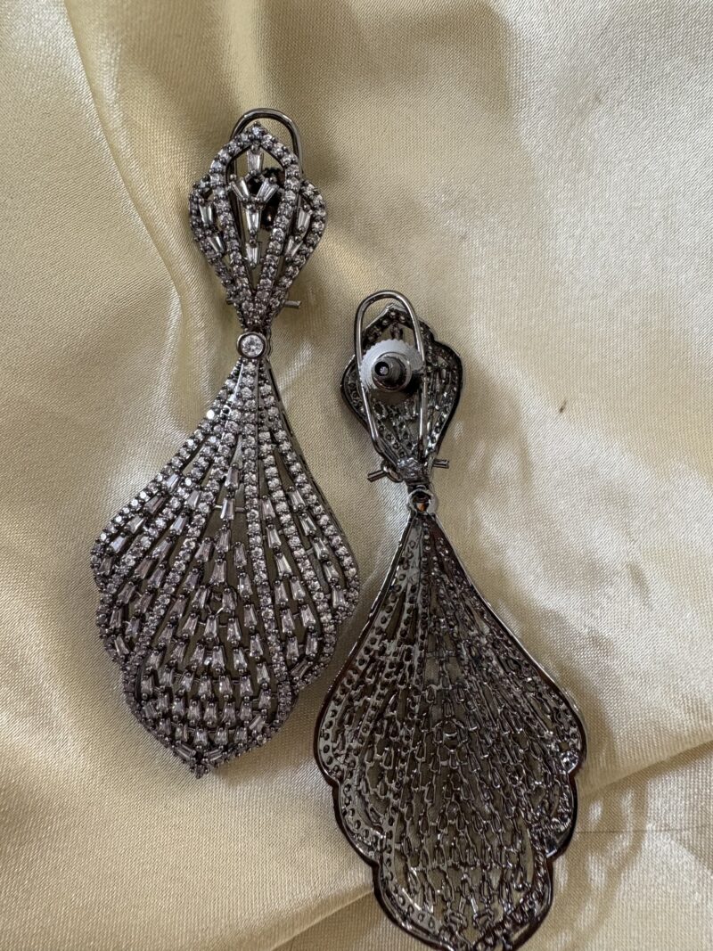 Merry Diamond Dangler Earrings - Image 4