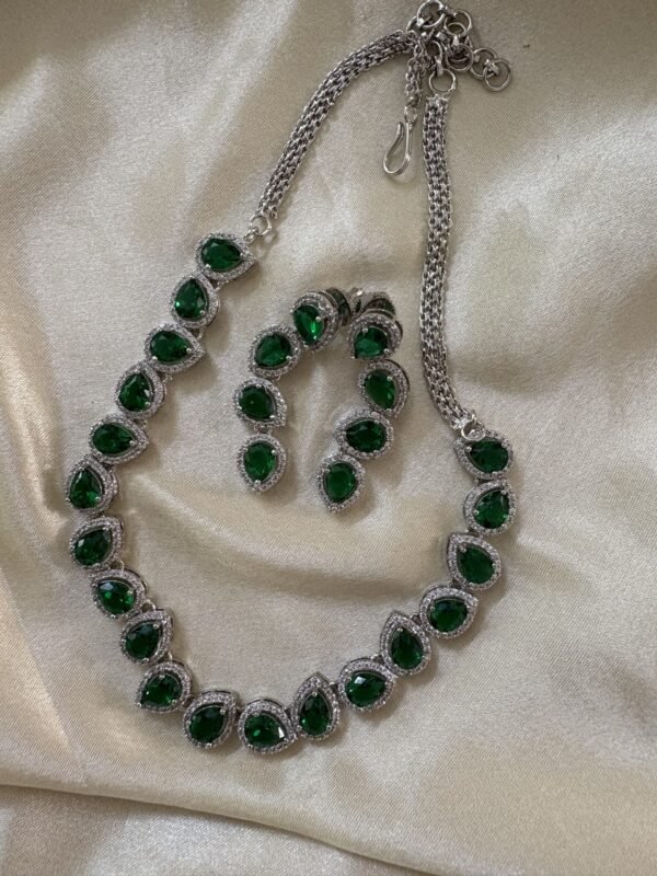 Fern Diamond Necklace Set (Emerald Green)