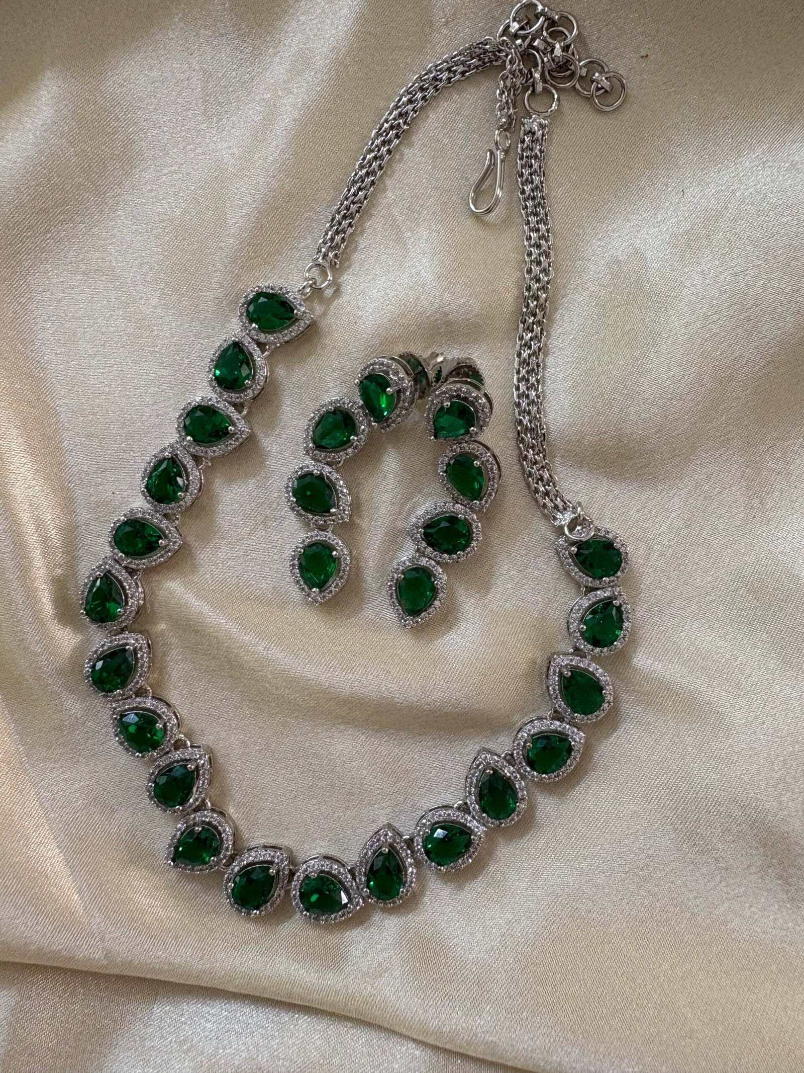 Fern Diamond Necklace Set (Emerald Green)
