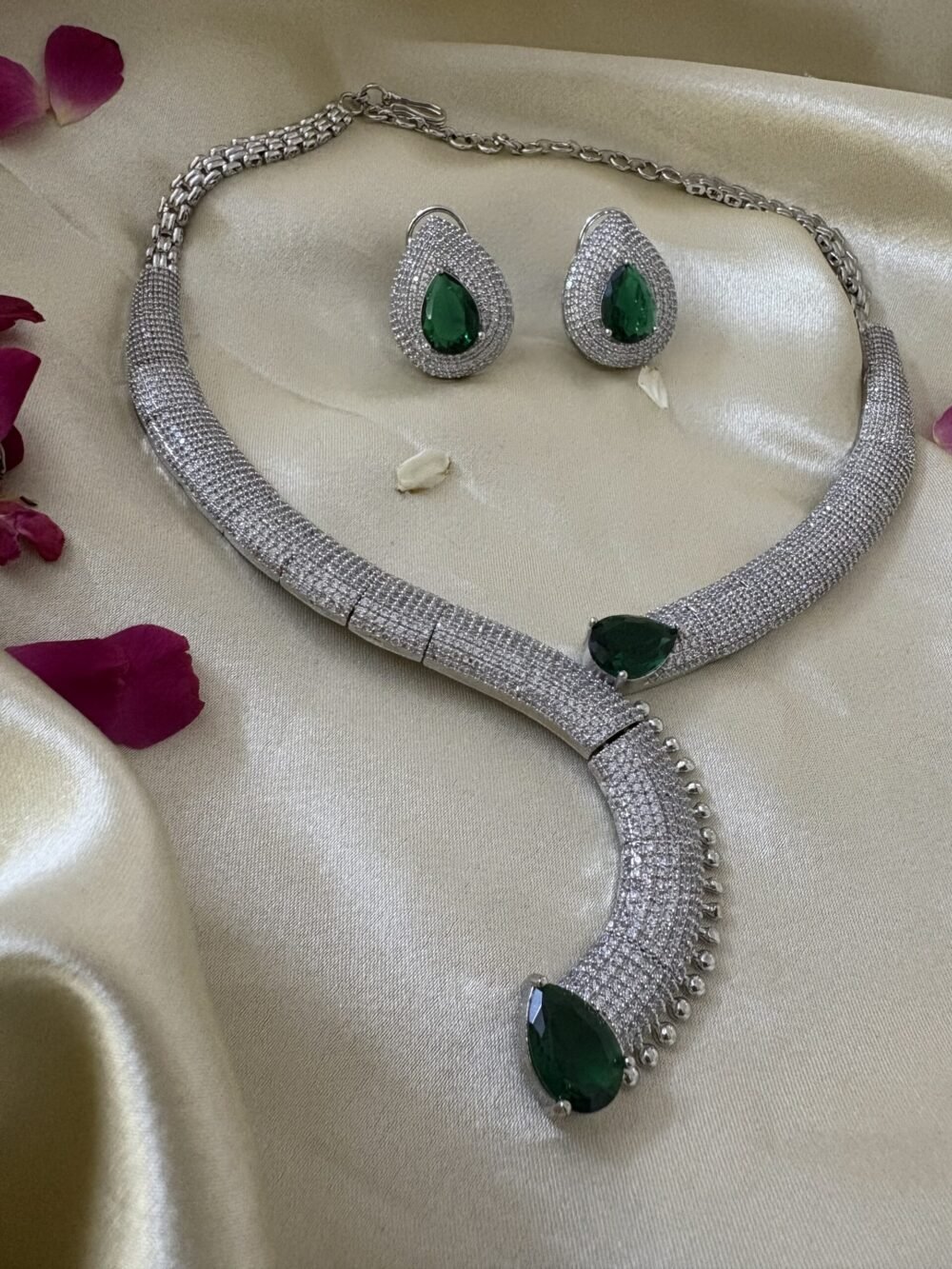 Freya Diamond Necklace Set - Image 10