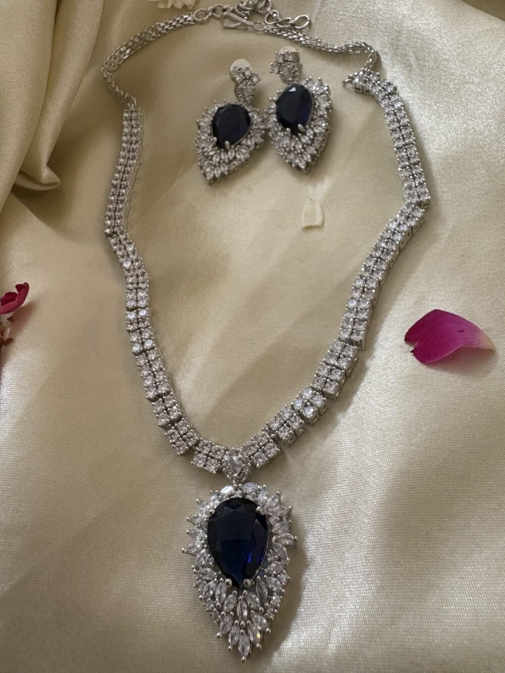 Orla Diamond Pendant Necklace Set (Sapphire) - Image 9