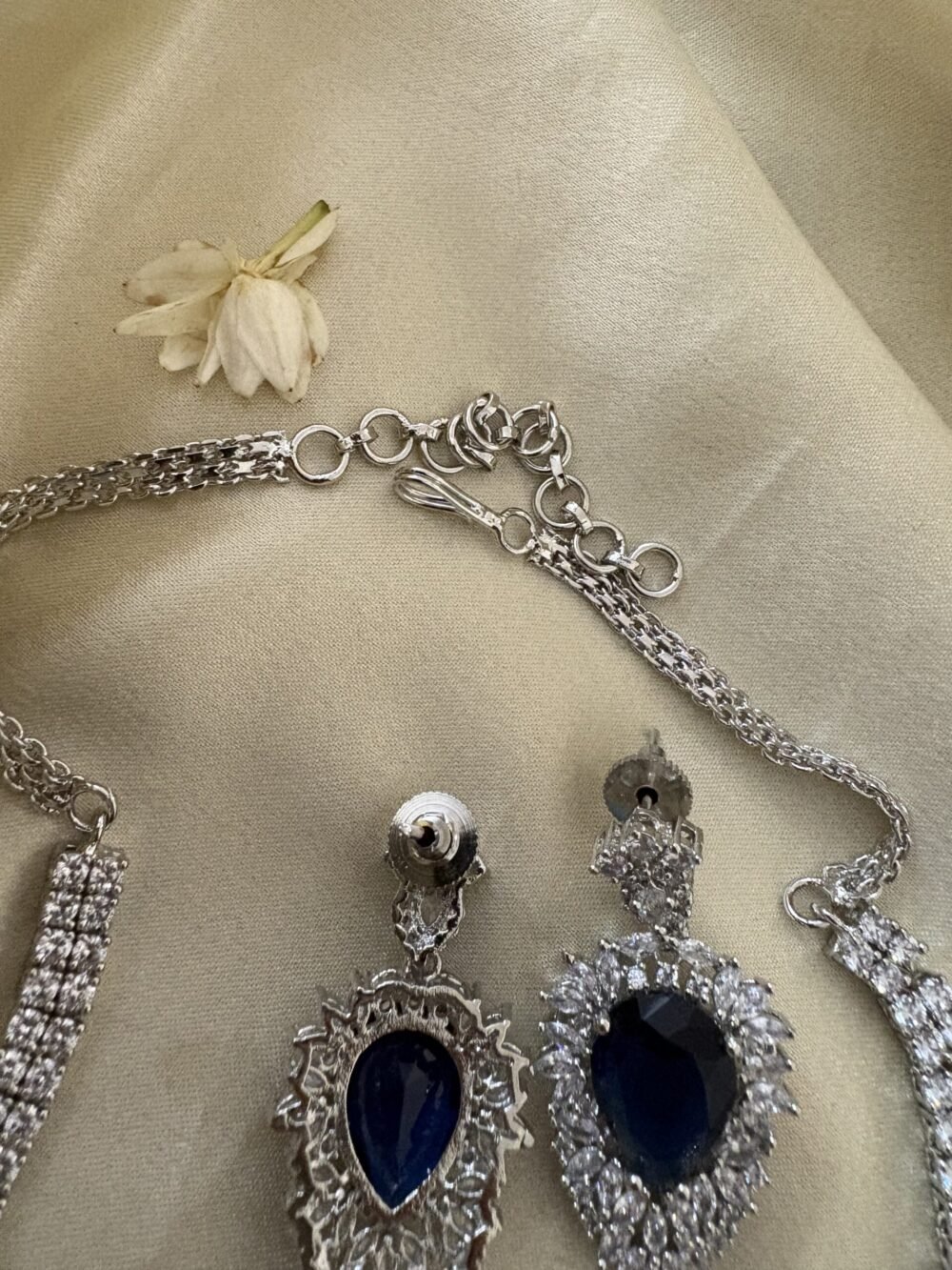 Orla Diamond Pendant Necklace Set (Sapphire) - Image 7