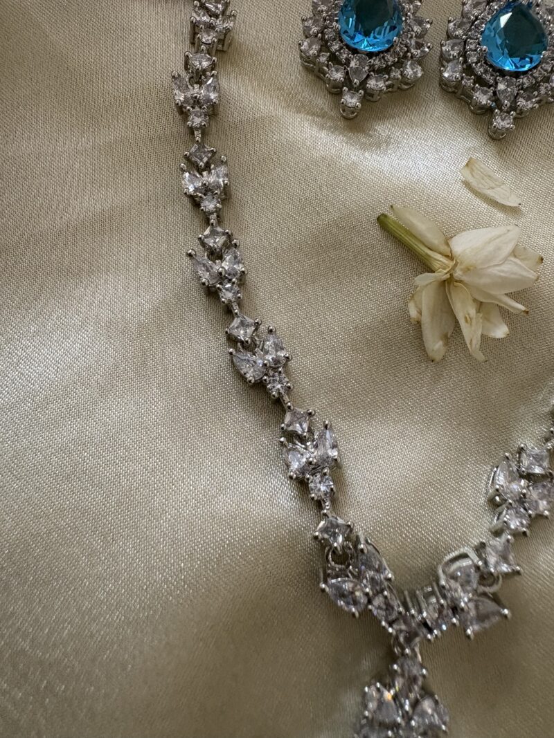 Aquanetta Diamond Pendant Necklace Set - Image 3