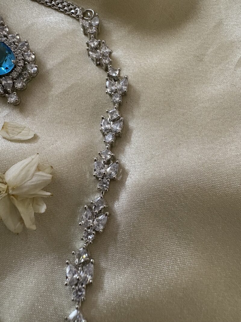 Aquanetta Diamond Pendant Necklace Set - Image 4