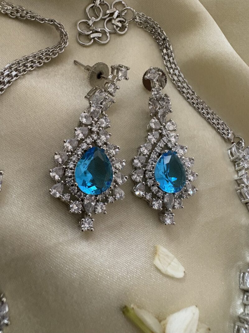 Aquanetta Diamond Pendant Necklace Set - Image 6
