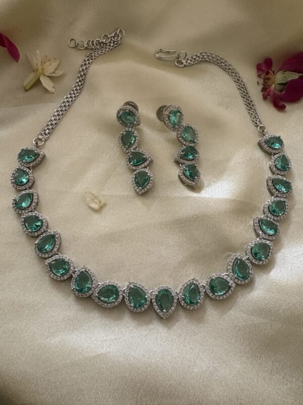 Fern Diamond Necklace Set (Mint Green)