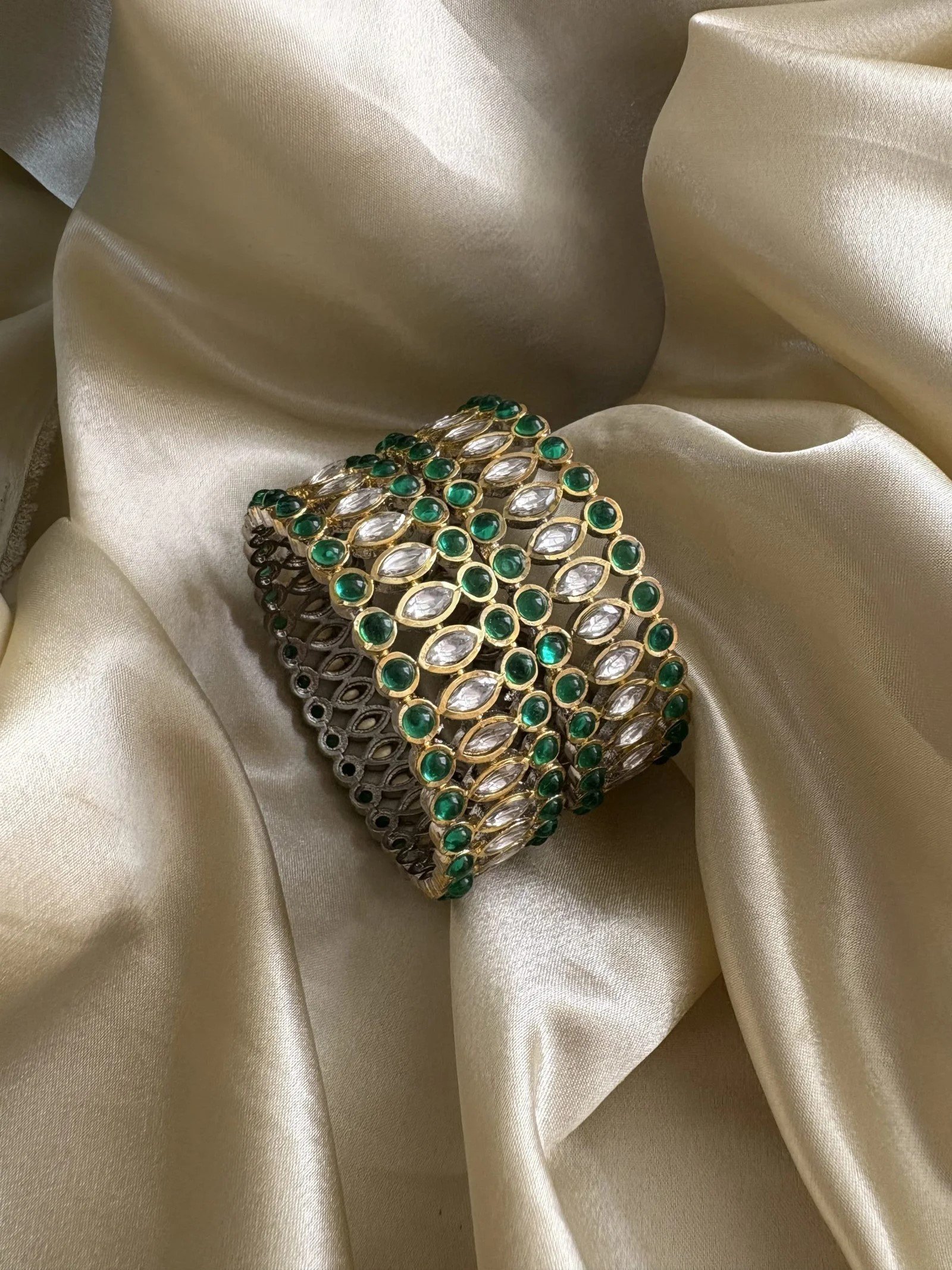 Mehar Kundan Bangles