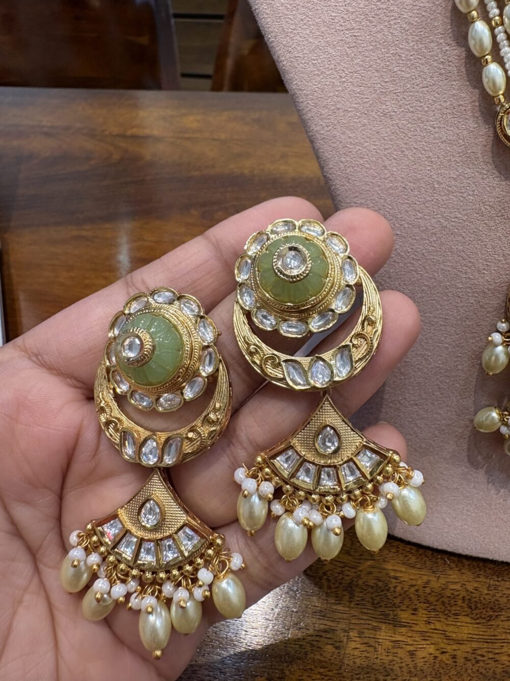 Dhanvi Pendant Necklace Set - Image 6