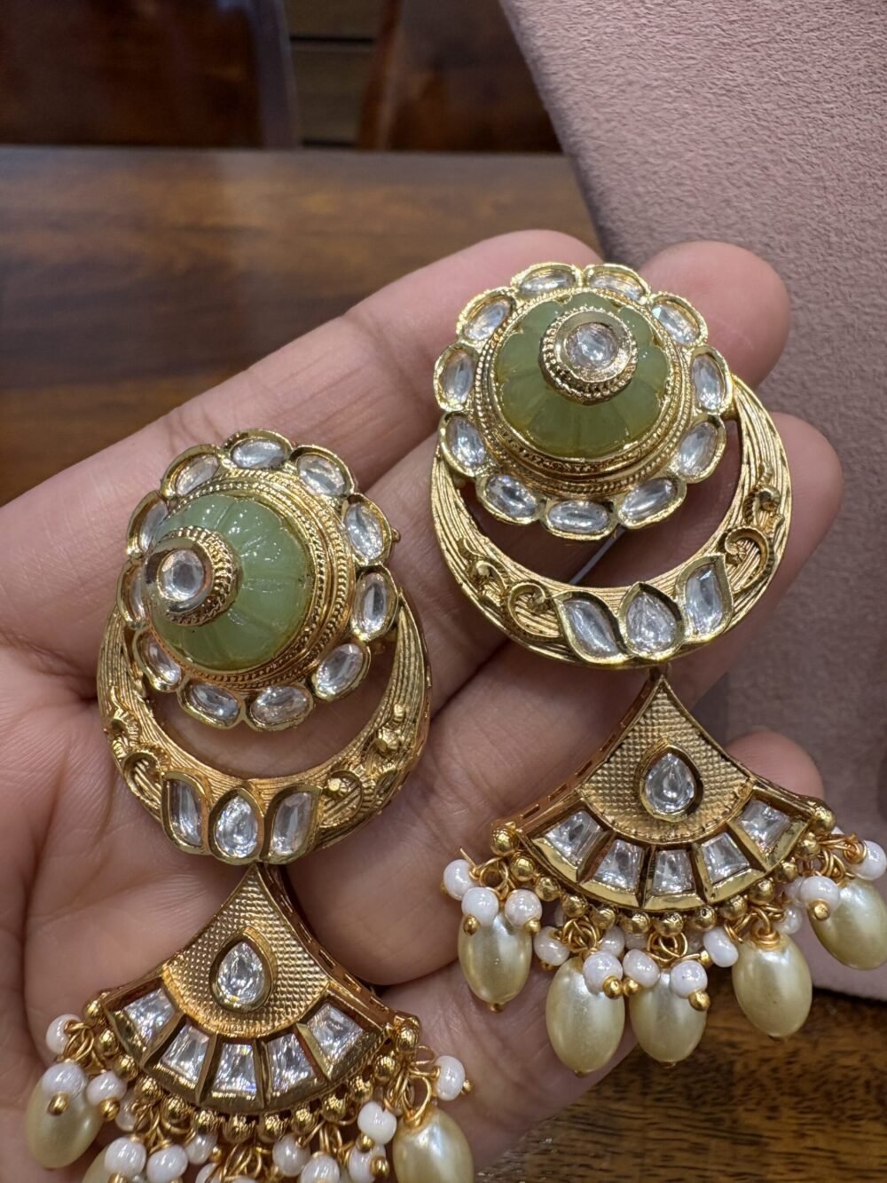Dhanvi Pendant Necklace Set - Image 7