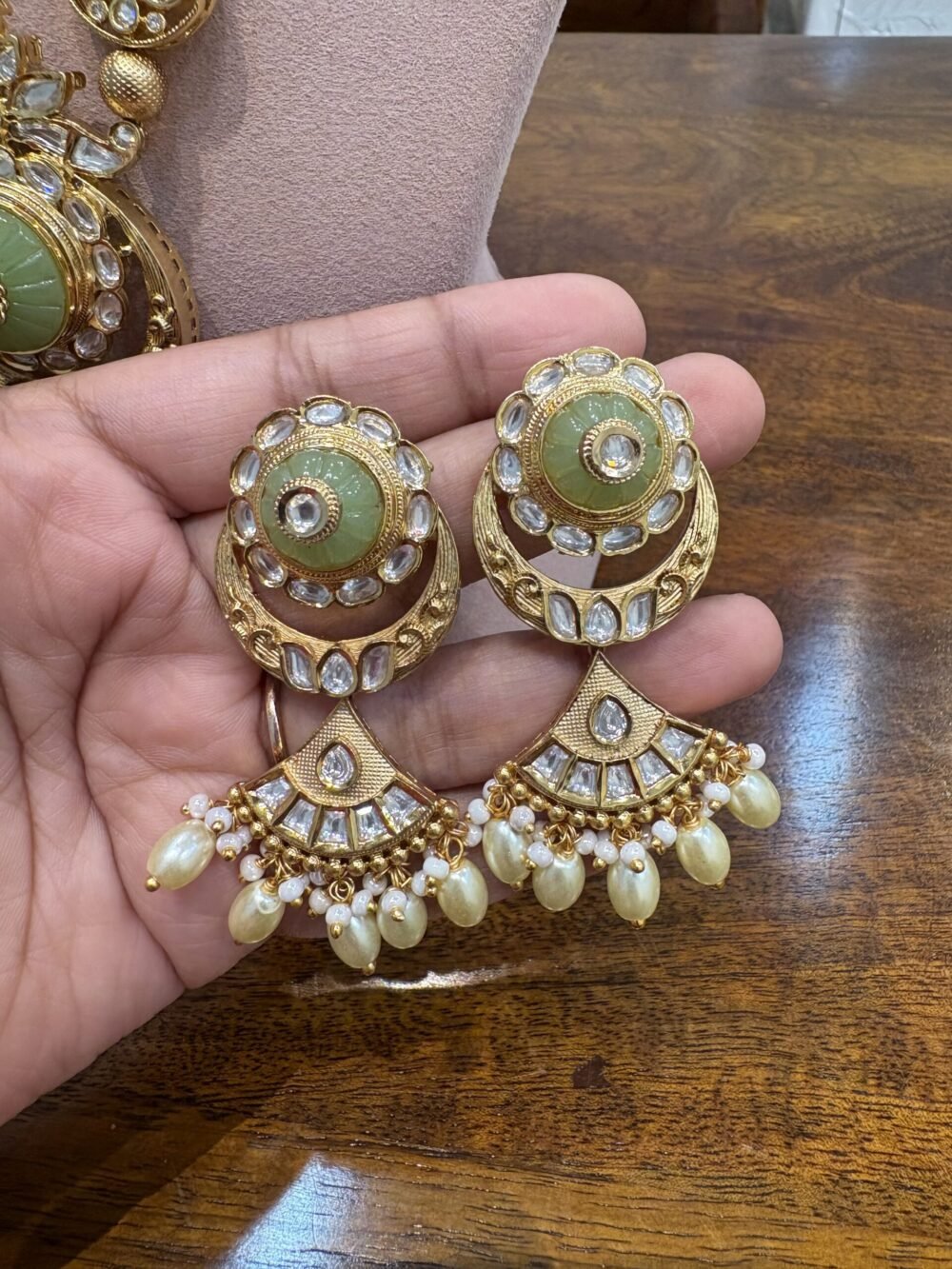 Dhanvi Pendant Necklace Set - Image 8