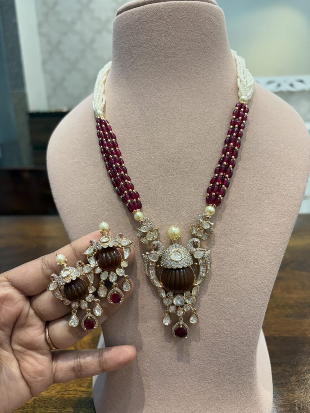 Kayra Pendant Necklace Set