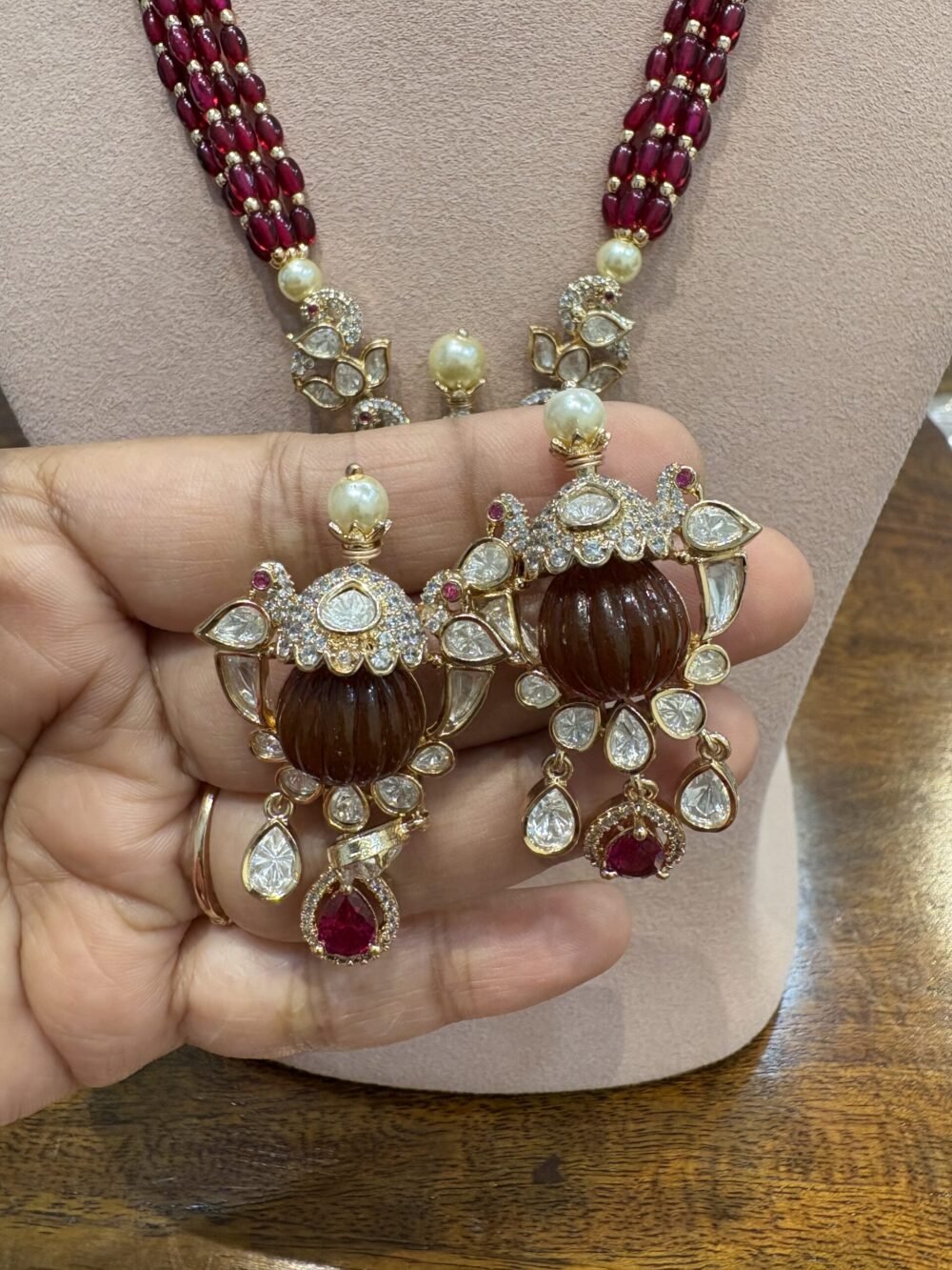 Kayra Pendant Necklace Set - Image 5