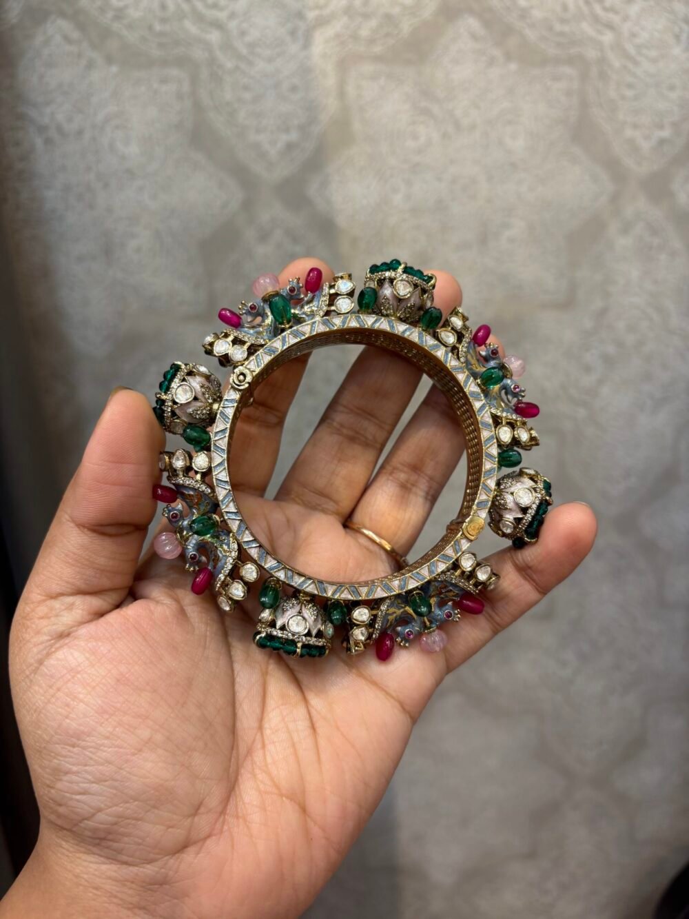 Bairavi Polki Bangle - Image 7