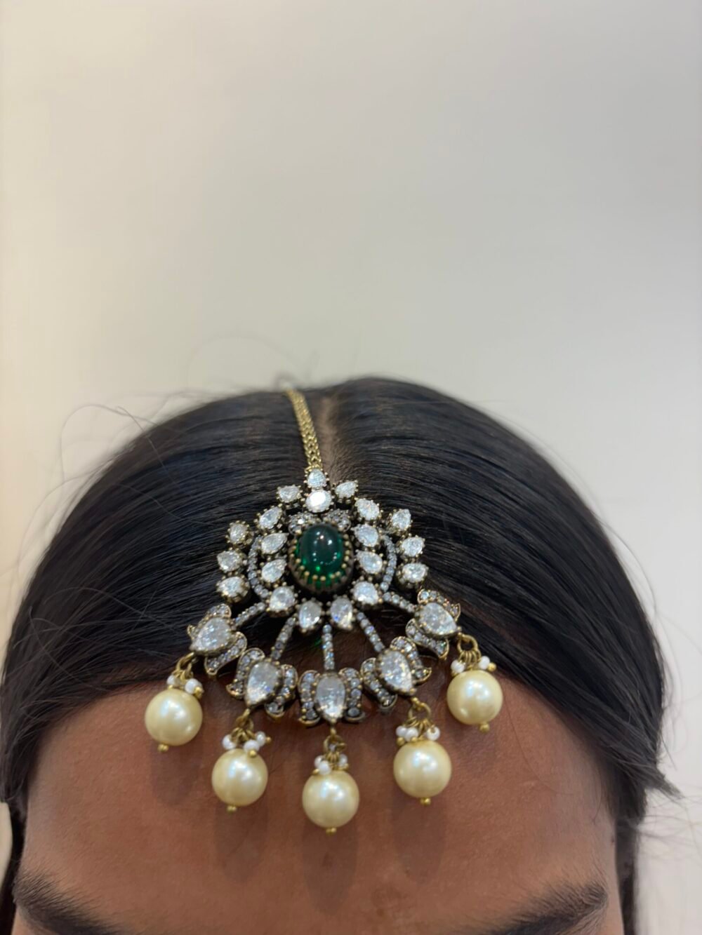 Prakriti Polki Bridal Necklace Set - Image 14