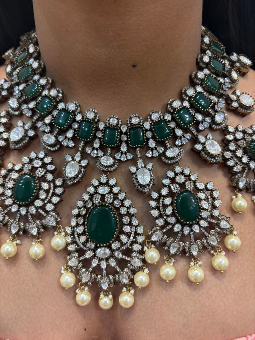 Prakriti Polki Bridal Necklace Set - Image 4