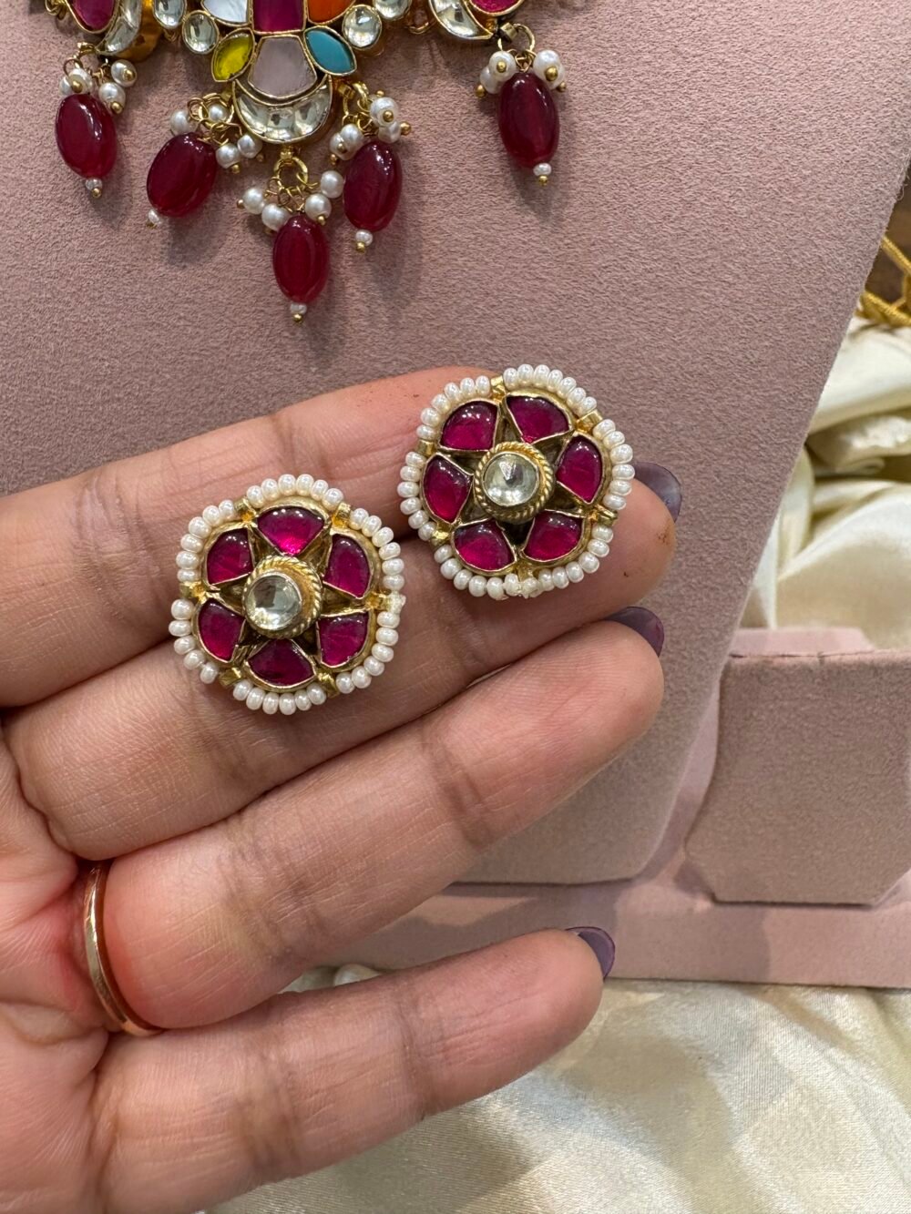 Navriti Kundan Navratan Choker Set - Image 4