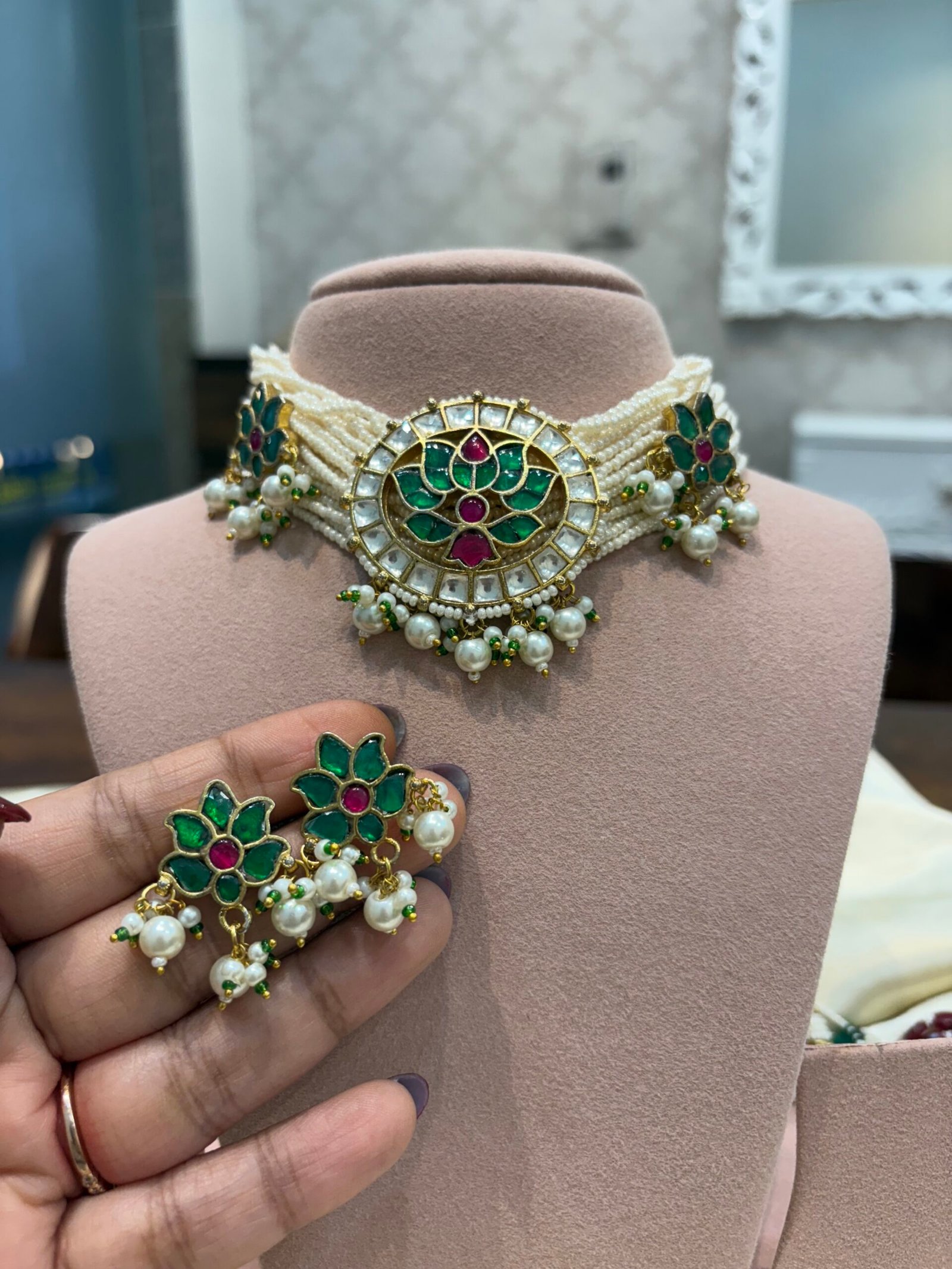 Vanalika Kundan Choker Set