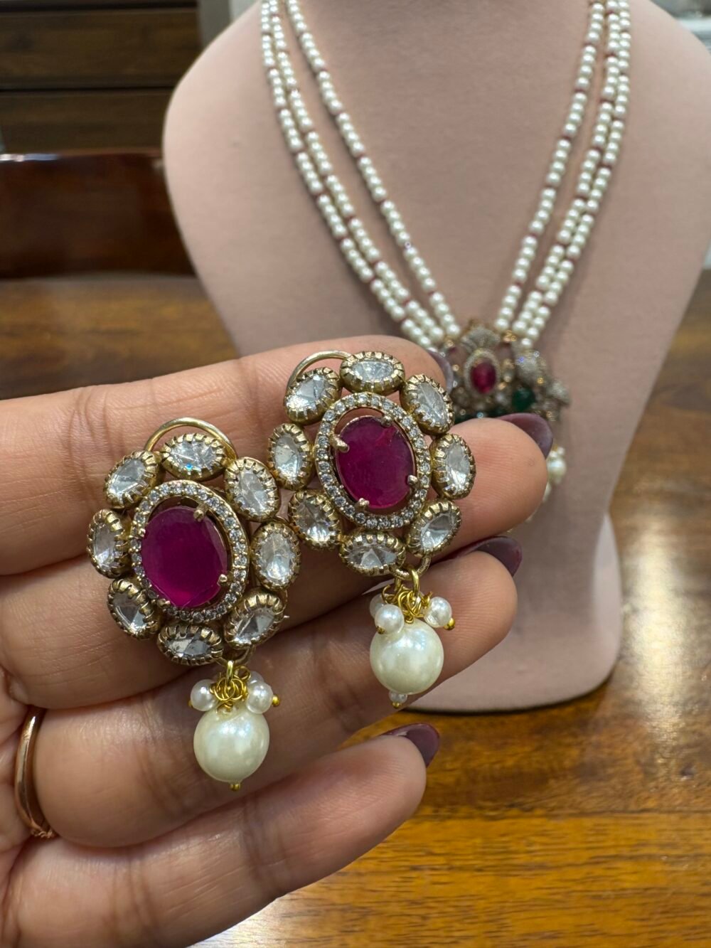 Raisa Pendant Necklace Set - Image 7