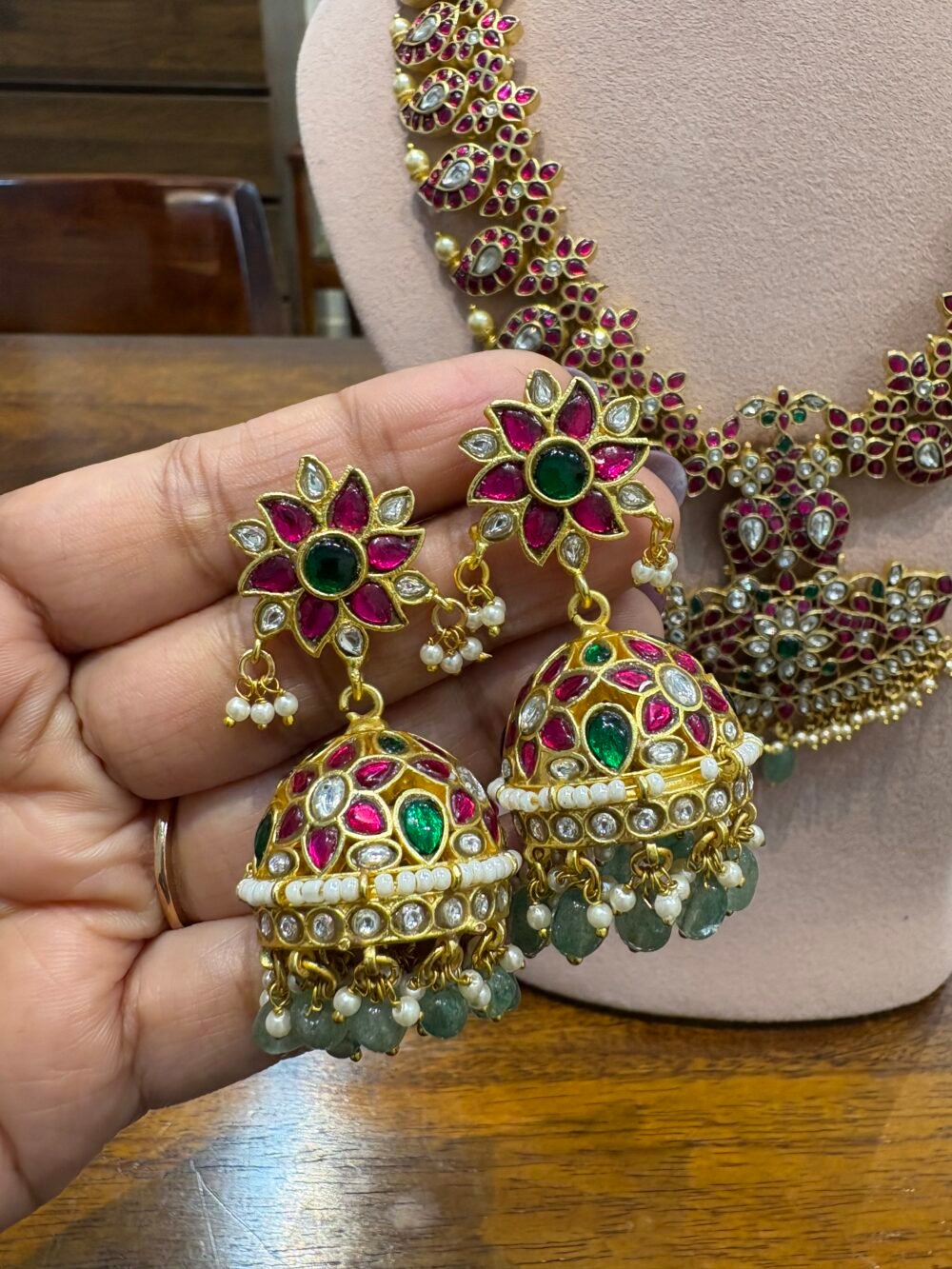 Nivedita Kundan Necklace Set - Image 6