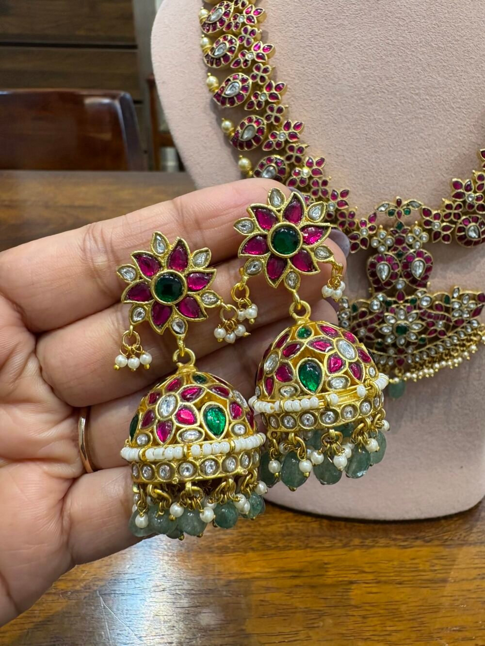 Nivedita Kundan Necklace Set - Image 6